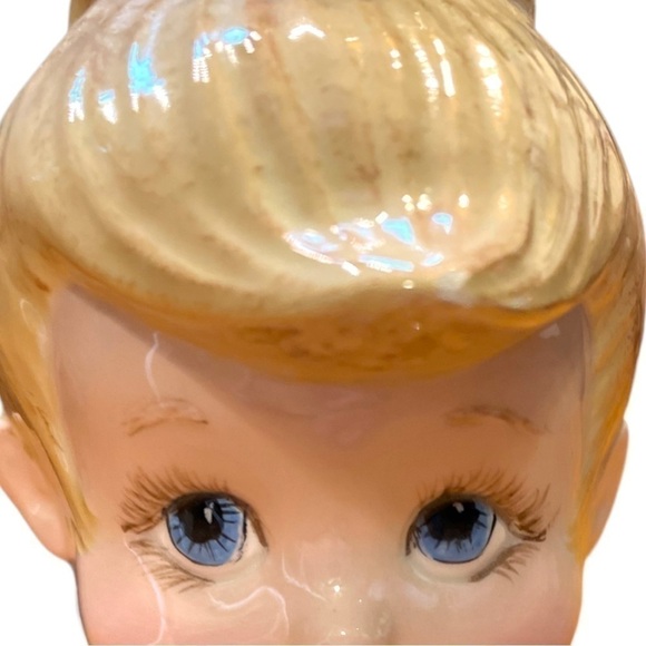 𝅺baby Tinkerbell porcelain figurine, no markings, adorable,about 6 inches tall - Picture 6 of 8